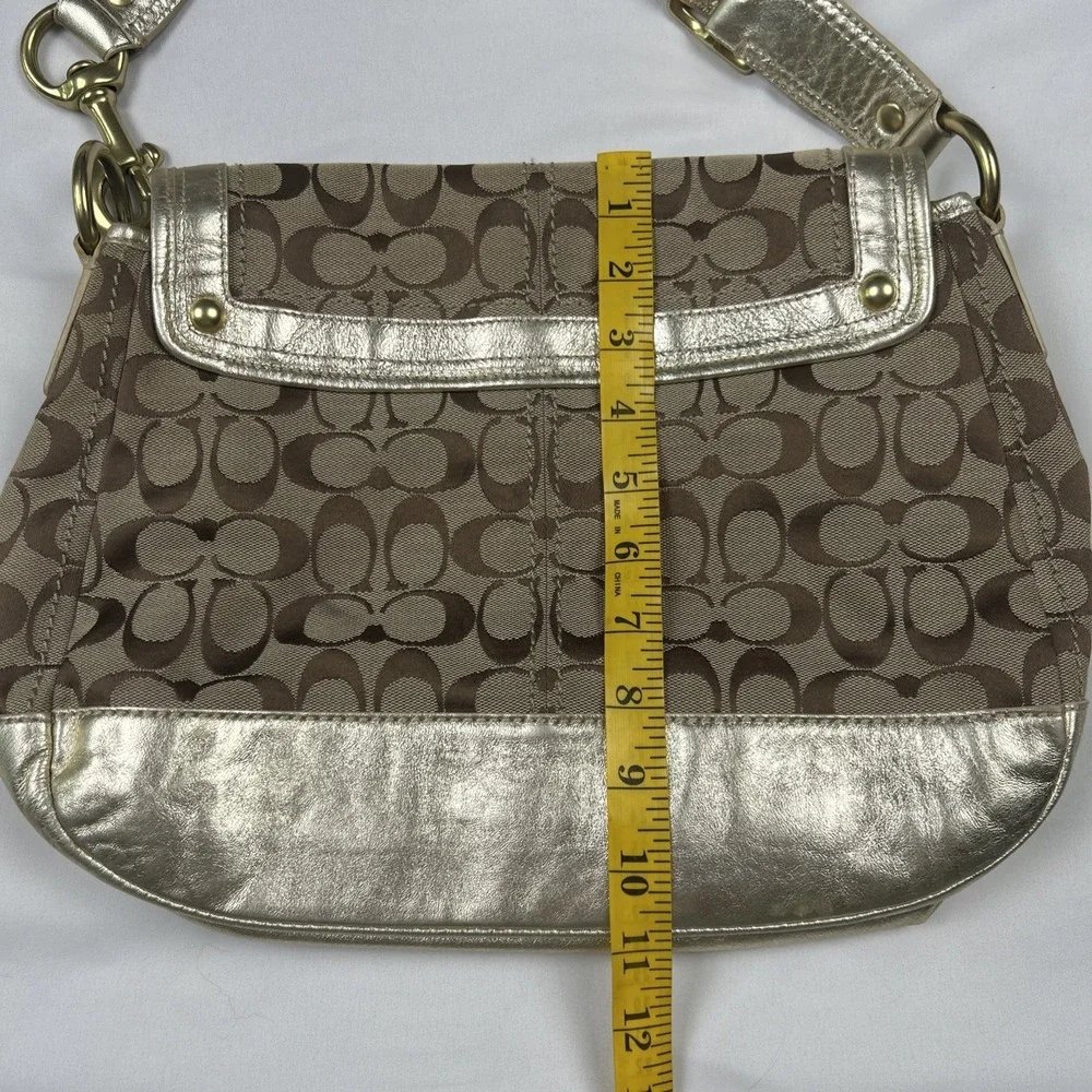 VTG Coach Signature F12857 Beige Gold Big Turn Lock Shoulder Bag Gold Hardware